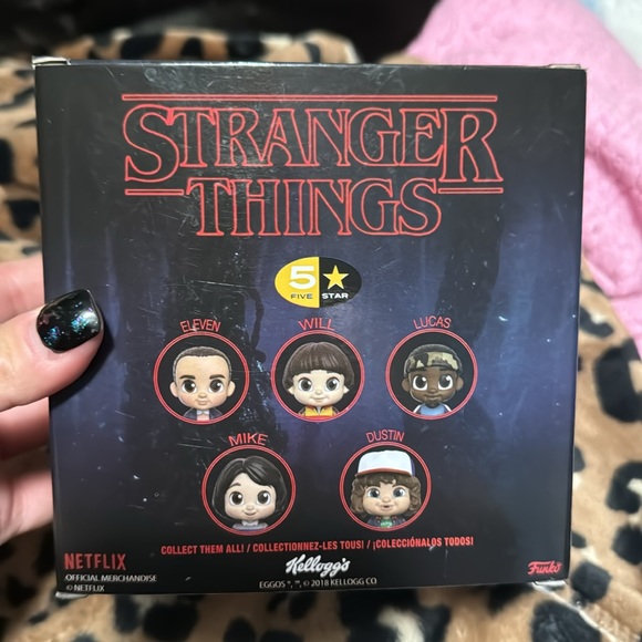 🔮5/$25✨Stranger Things Funko Mike Vinyl Figure - Picture 2 of 3
